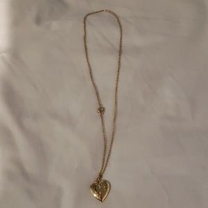 Gold heart necklace